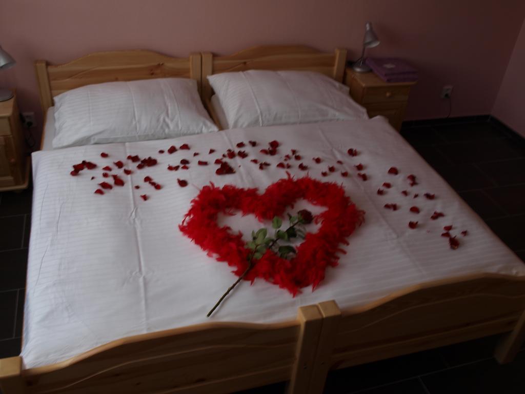 Penzion U Dvou lip Drnholec Zimmer foto